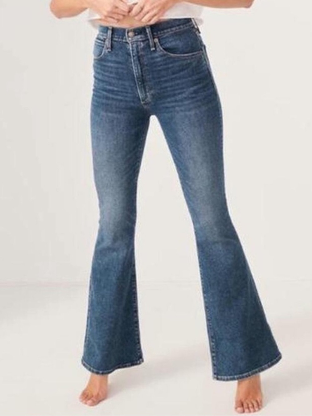 Abercrombie & Fitch SHORT Ultra High Rise The Flare Jean
